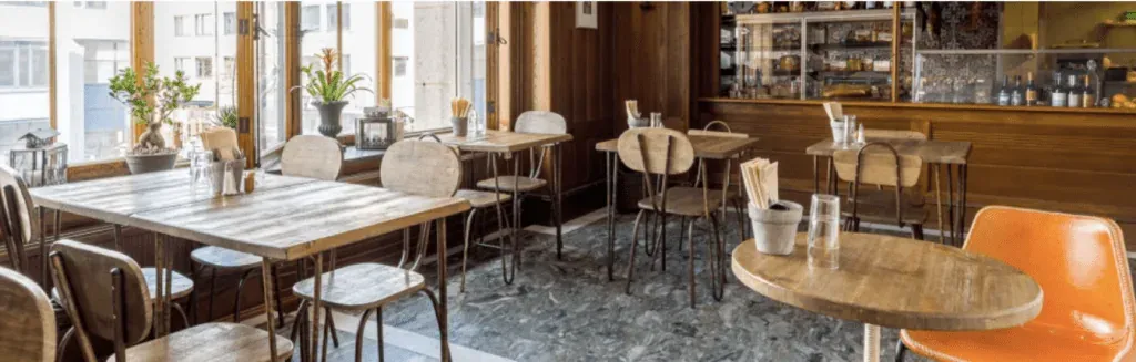 Εσωτερικός χώρος του Bocado tapas restaurant στο Kaserntorget στο κέντρο του Γκέτεμποργκ